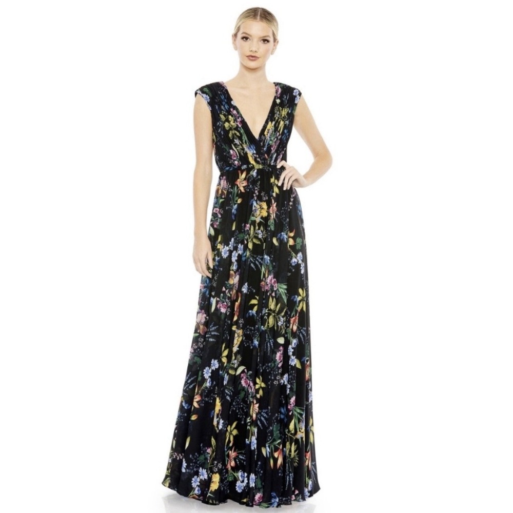 New Ieena for Mac Duggal Black Floral Pleated Gown # 55829 Sz 12
